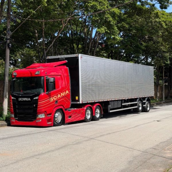 SCANIA R 450 VERMELHO